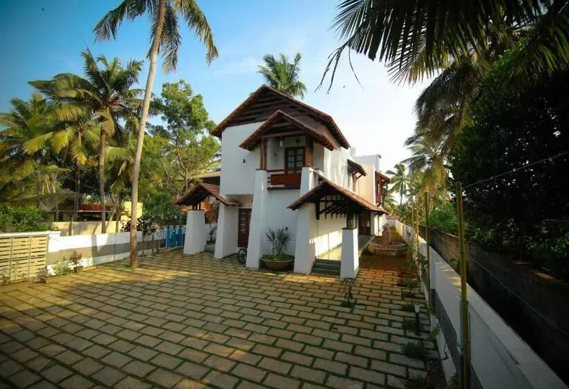 ペンション The Ayur Villa