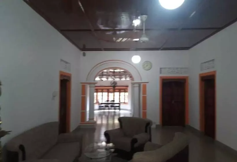 Contour Heritance Hotel  Delgoda Walawwa