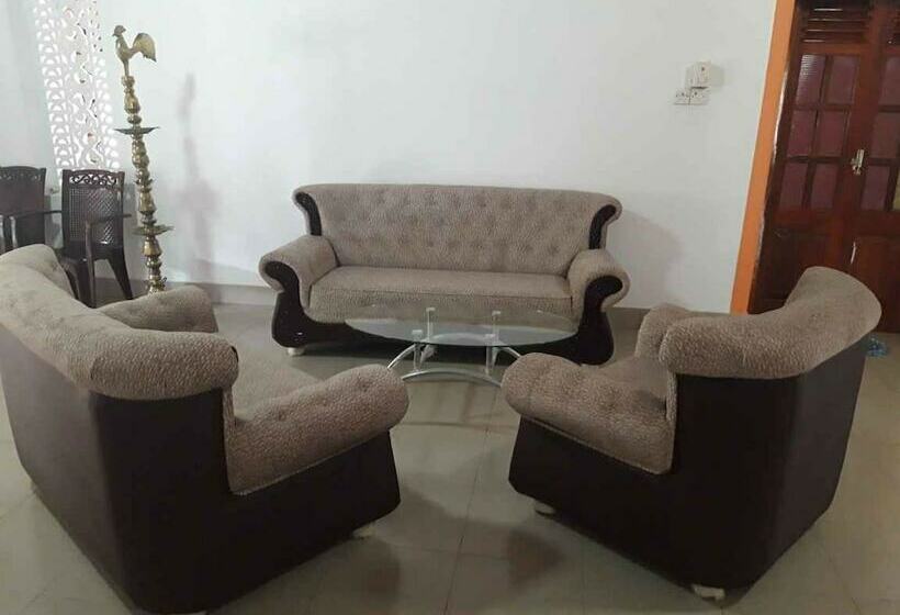 Contour Heritance Hotel Delgoda Walawwa