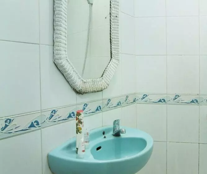 ホテル Oyo 146 Menteng Residence