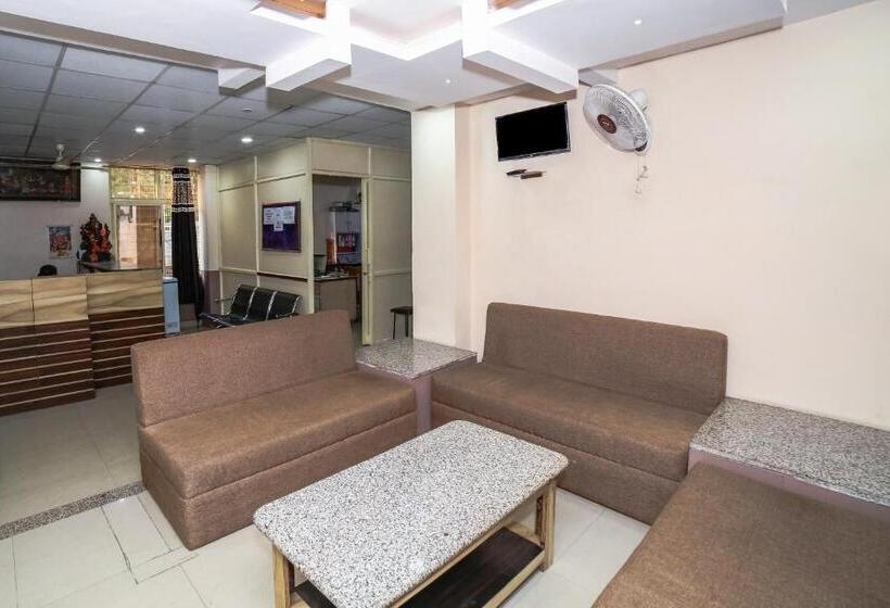 בית מלון כפרי Oyo 14658 Shree Ambe Tara Guest House