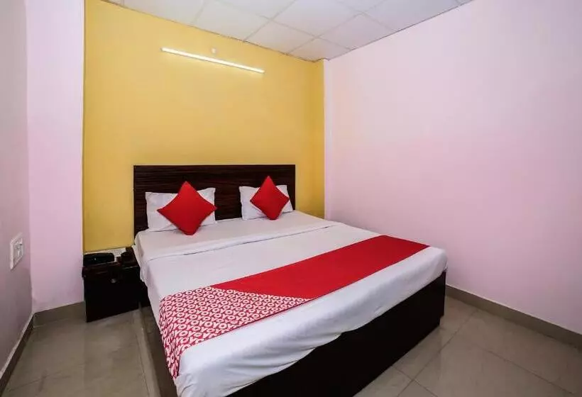 ホテル Oyo 14658 Shree Ambe Tara Guest House