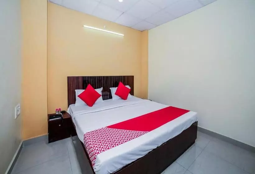 ホテル Oyo 14658 Shree Ambe Tara Guest House