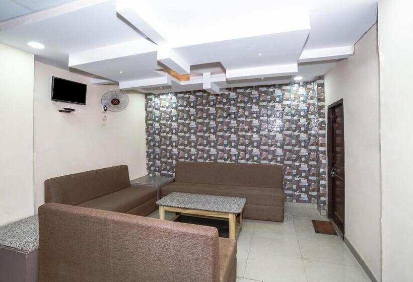 בית מלון כפרי Oyo 14658 Shree Ambe Tara Guest House