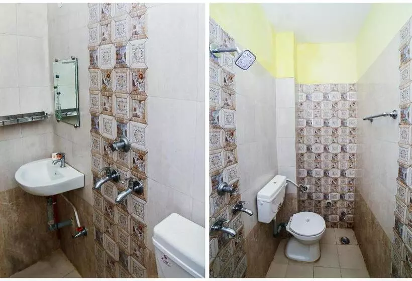ホテル Oyo 14658 Shree Ambe Tara Guest House