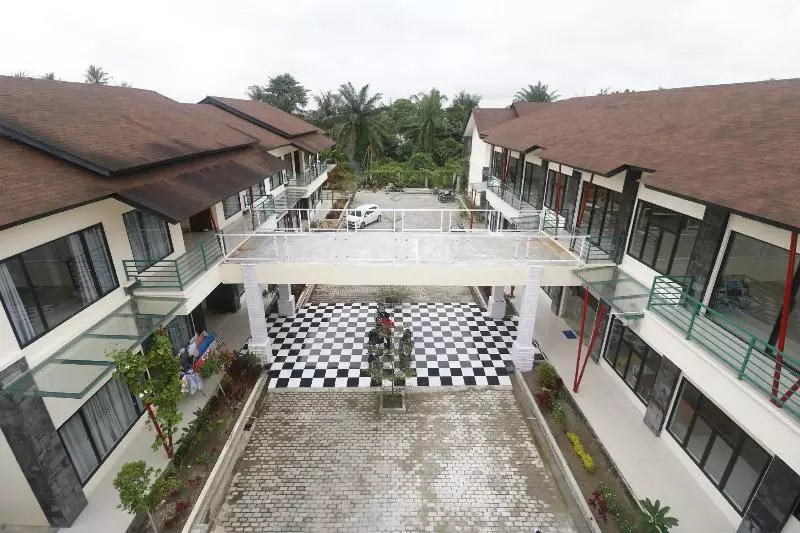 Hotelli Reddoorz Plus Near Kualanamu Airport