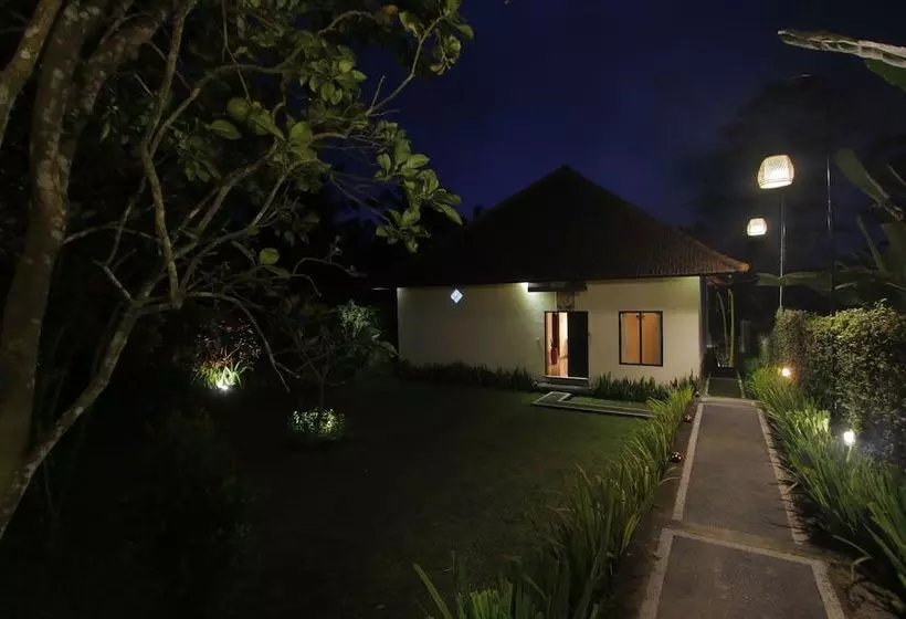 ホテル Madesimon Villa