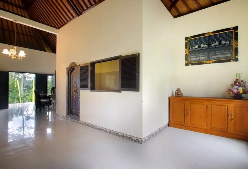 ホテル Madesimon Villa
