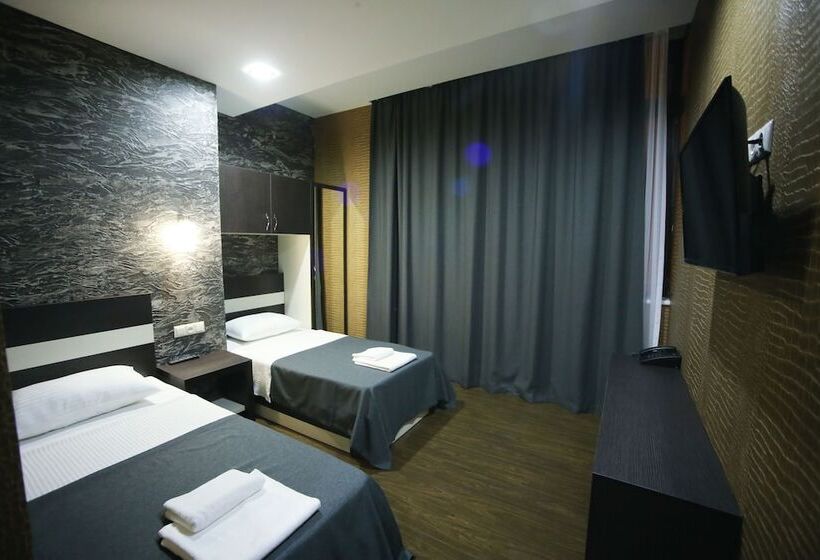 بنسيون West Tower