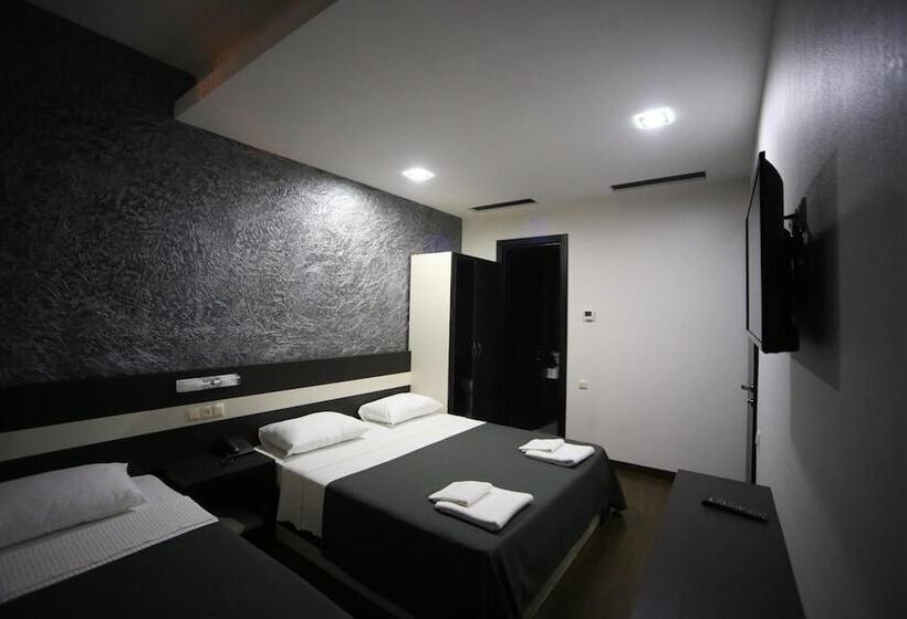 بنسيون West Tower