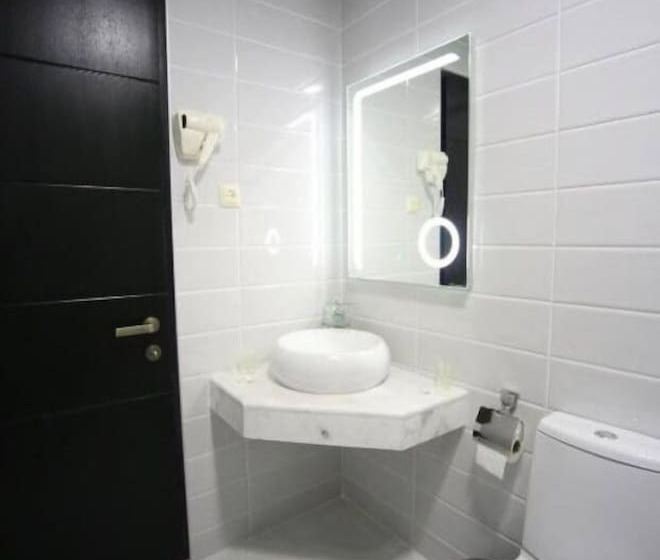 بنسيون West Tower