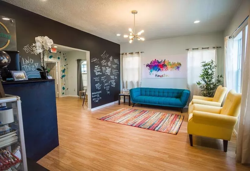 Wanderstay Houston Hostel