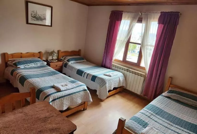 Retkeilymaja Hostal Rio Ona