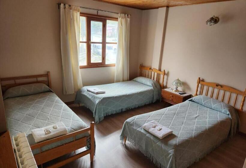 هاستل Hostal Rio Ona