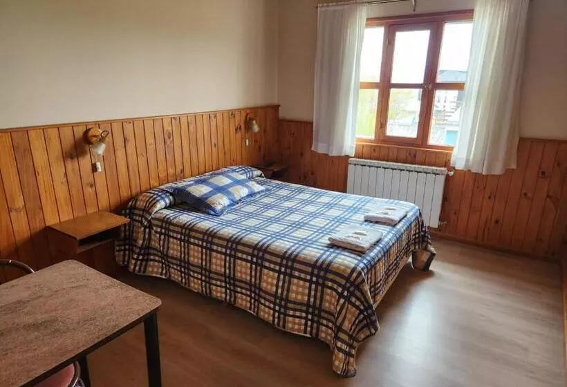 Retkeilymaja Hostal Rio Ona