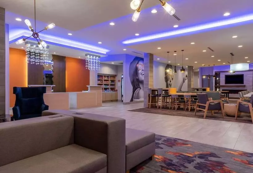 Hotelli La Quinta By Wyndham Greensboro Airport High Point