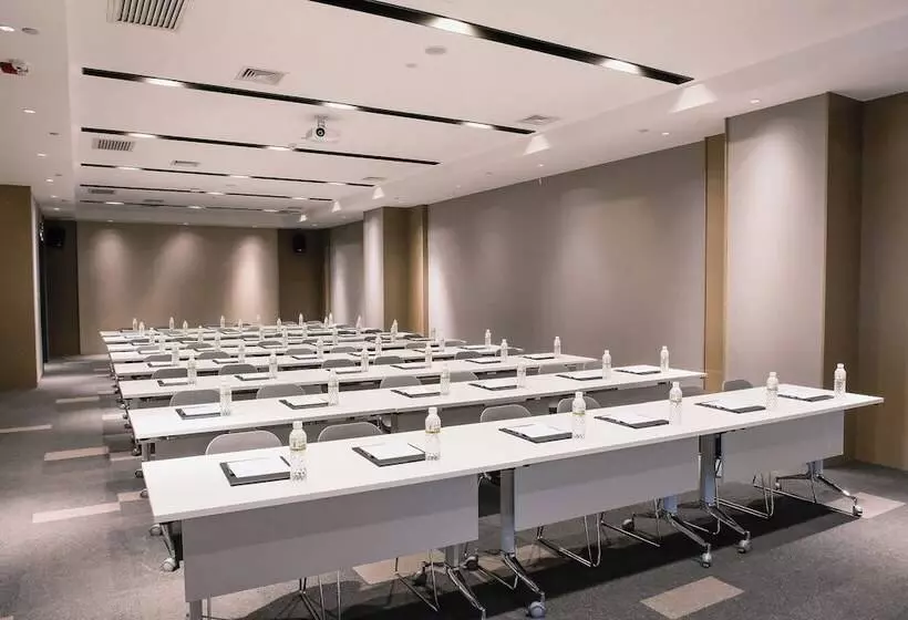 ホテル Holiday Inn Express Harbin Qunli, An Ihg