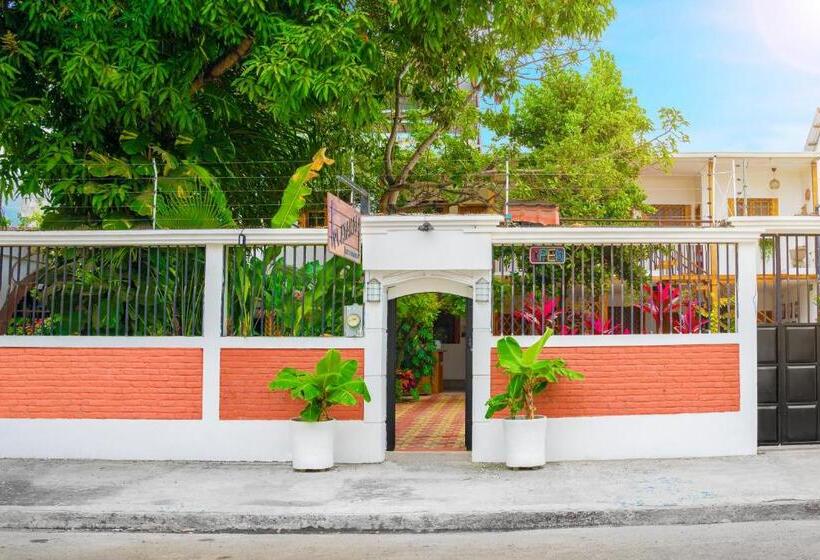 הוסטל Boutique Platanal