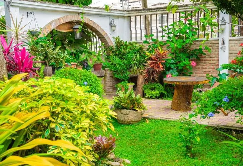 Retkeilymaja Boutique Platanal