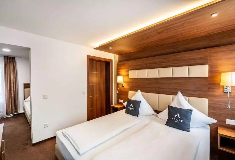 Hotelli Aspire Castillo Reutlingen, Trademark Collection By Wyndham