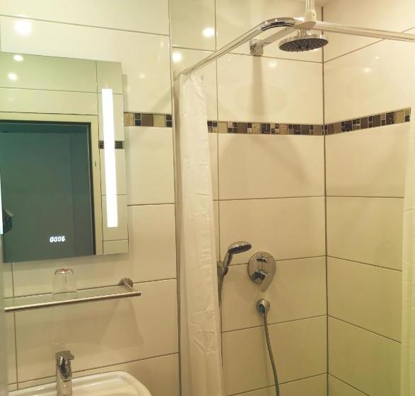 هتل Neuenahrer Hof