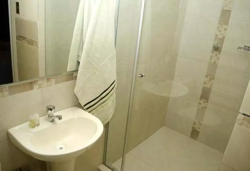 هاستل Nativa Suites