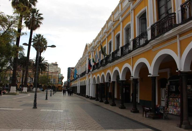 هاستل Nativa Suites