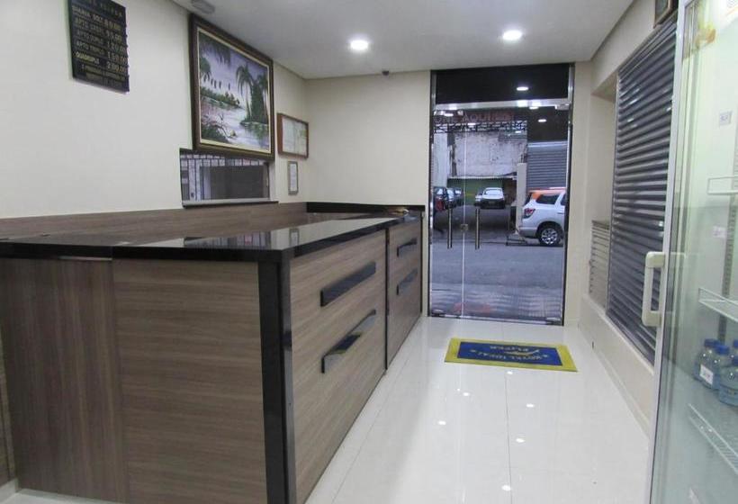 هتل Ideal Flíper Com Estacionamento Grátis Para Carro Pequeno Altura Padrão Internet Fibra