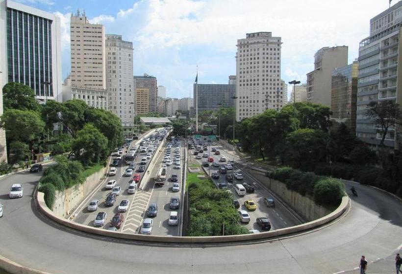 هتل Ideal Flíper Com Estacionamento Grátis Para Carro Pequeno Altura Padrão Internet Fibra