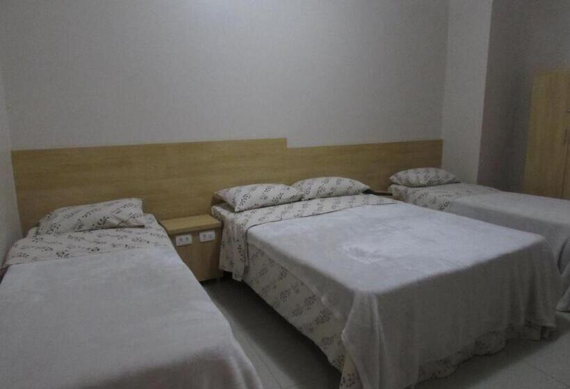 هتل Ideal Flíper Com Estacionamento Grátis Para Carro Pequeno Altura Padrão Internet Fibra