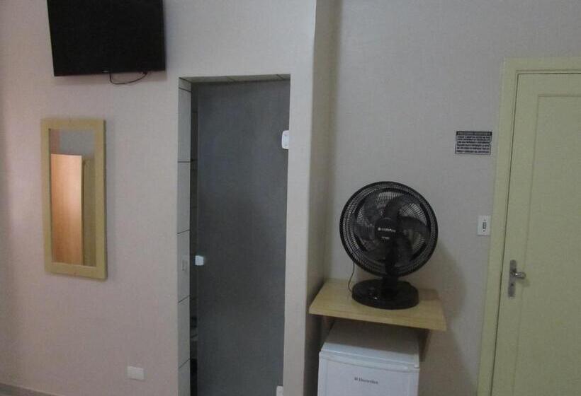 هتل Ideal Flíper Com Estacionamento Grátis Para Carro Pequeno Altura Padrão Internet Fibra