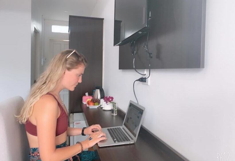 בית מלון כפרי Jasmine Vangvieng