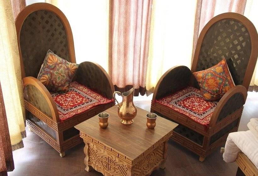 Pensjonat The Grand Chubi