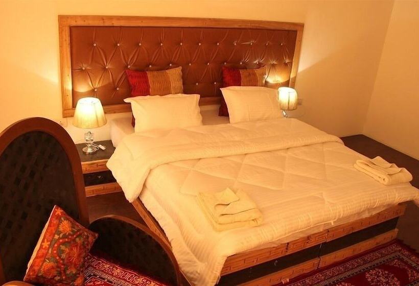 Pensjonat The Grand Chubi