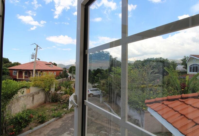 هاستل Belleh23 Kingston Creative Guesthouse