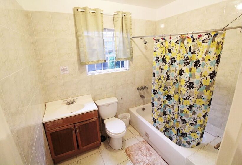 هاستل Belleh23 Kingston Creative Guesthouse