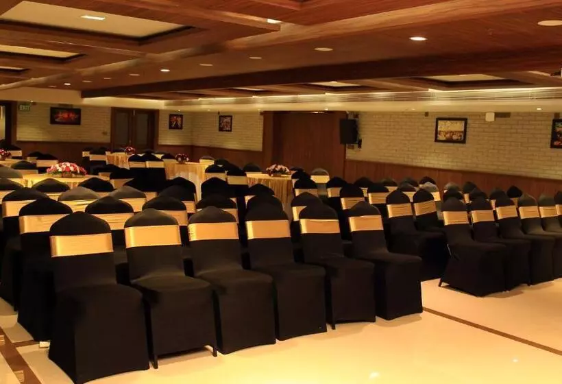 ベッドアンドブレックファースト Yash International