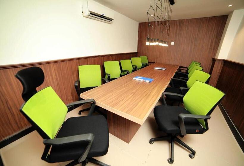 צימר Yash International