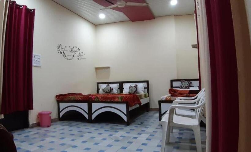 Blue Eye Backpackers Hostel