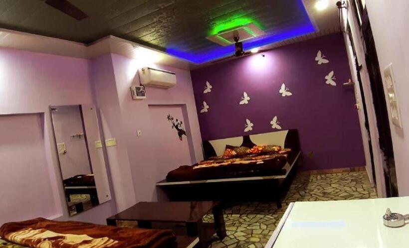 Blue Eye Backpackers Hostel