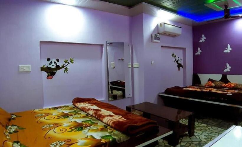 Blue Eye Backpackers Hostel