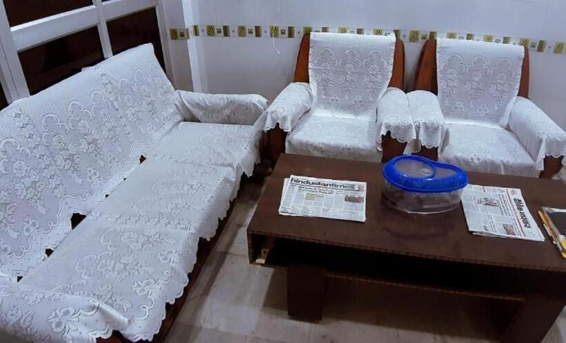 Blue Eye Backpackers Hostel