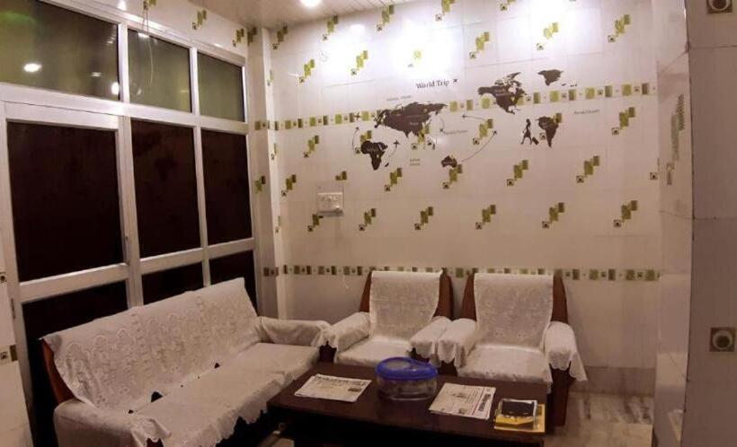 Blue Eye Backpackers Hostel