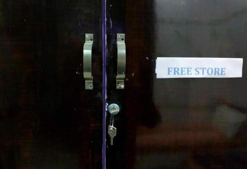 Blue Eye Backpackers Hostel