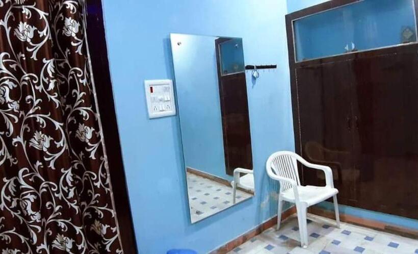 Blue Eye Backpackers Hostel