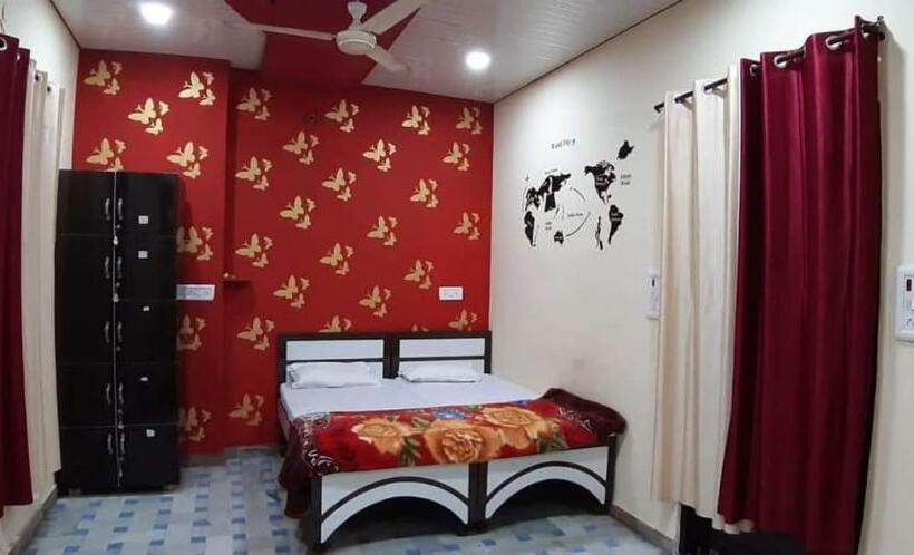 Blue Eye Backpackers Hostel