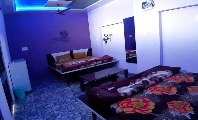 Blue Eye Backpackers Hostel