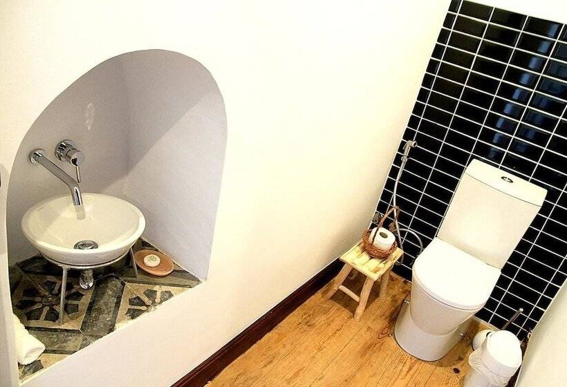 فندق Oryza Guest House& Suites