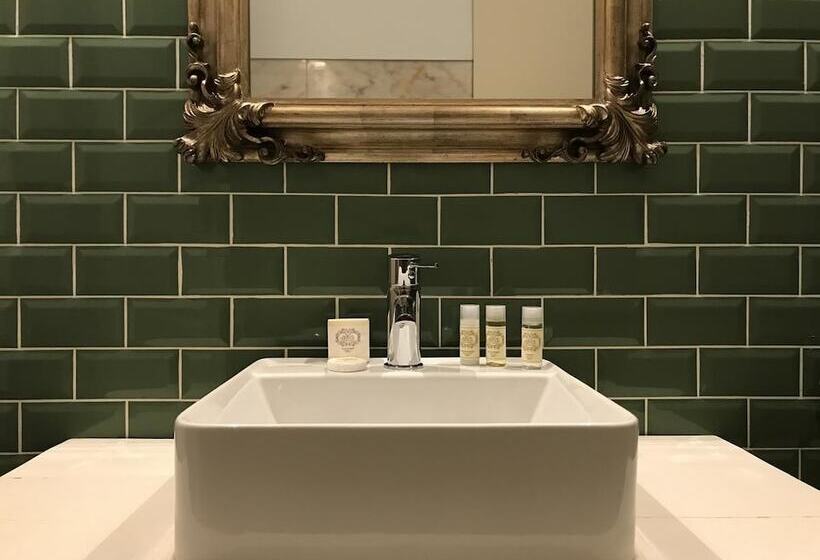 فندق Oryza Guest House& Suites