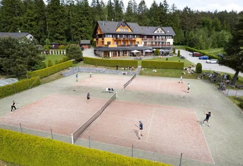 ホテル Slunečná Louka